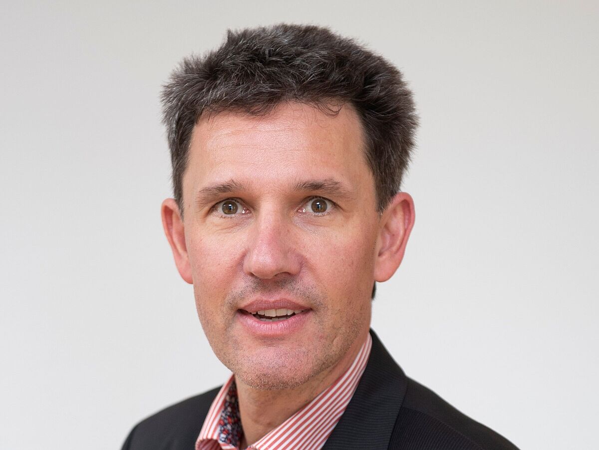 Procedural Model for the Adoption of ISMS in Small Public Sector Organisations
